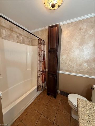 213 Hillcrest Drive, King, NC 27021