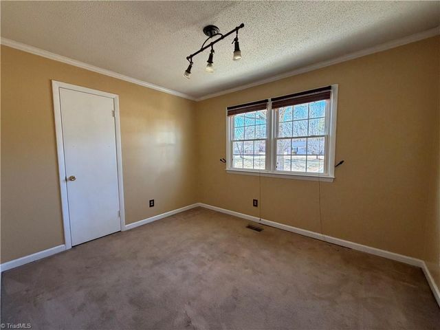 213 Hillcrest Drive, King, NC 27021