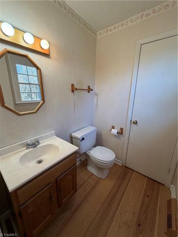 213 Hillcrest Drive, King, NC 27021