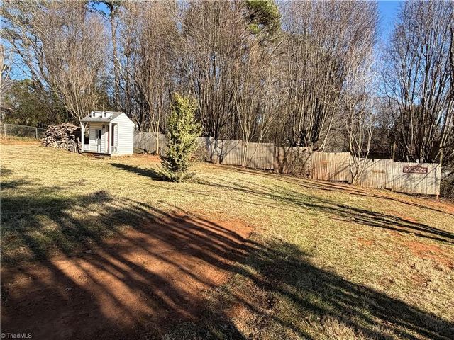 213 Hillcrest Drive, King, NC 27021