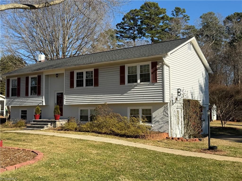 213 Hillcrest Drive, King, NC 27021