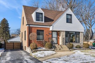 2338 Buckingham Avenue, Westchester, IL 60154