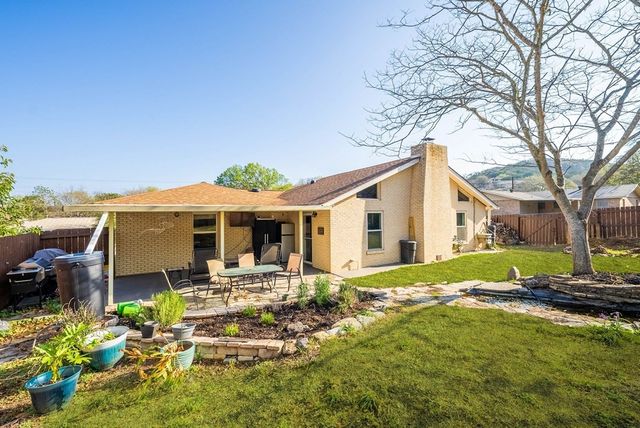 1213 Donna Kay Dr, Kerrville, TX 78028