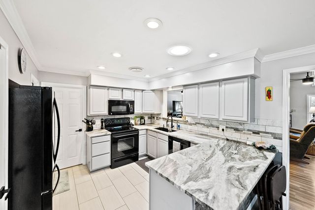 1213 Donna Kay Dr, Kerrville, TX 78028