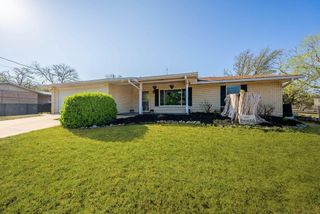 1213 Donna Kay Dr, Kerrville, TX 78028