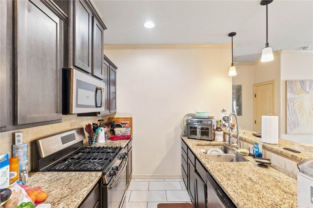 1533 Oak Hill Dr, Corpus Christi, TX 78418
