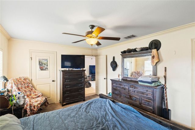 1533 Oak Hill Dr, Corpus Christi, TX 78418