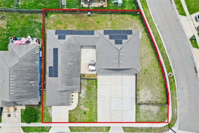 1533 Oak Hill Dr, Corpus Christi, TX 78418