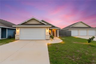1533 Oak Hill Dr, Corpus Christi, TX 78418