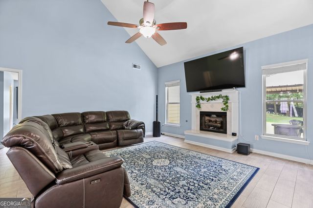 84 Blossom Lane, Newnan, GA 30263