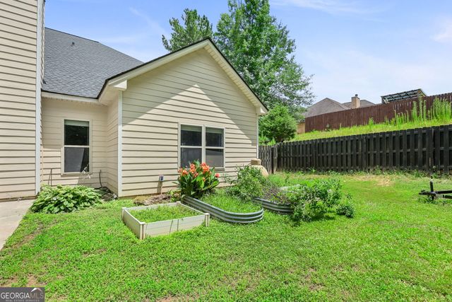 84 Blossom Lane, Newnan, GA 30263