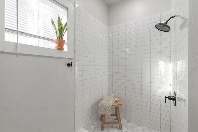 1208 W Logan Avenue, Guthrie, OK 73044