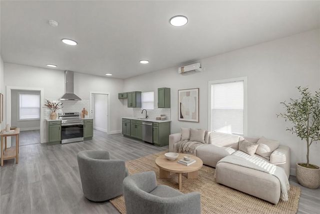 1208 W Logan Avenue, Guthrie, OK 73044