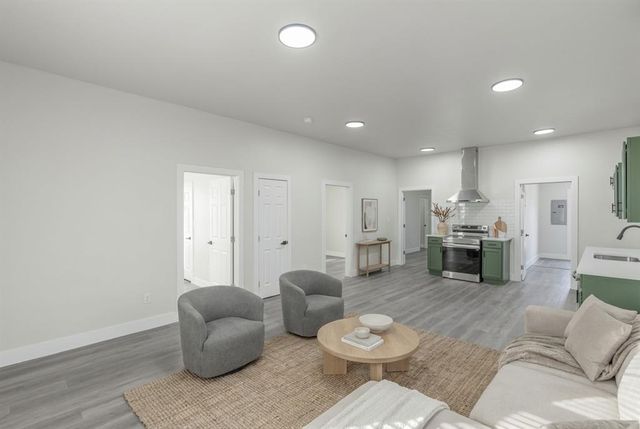 1208 W Logan Avenue, Guthrie, OK 73044