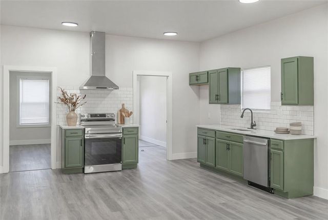 1208 W Logan Avenue, Guthrie, OK 73044