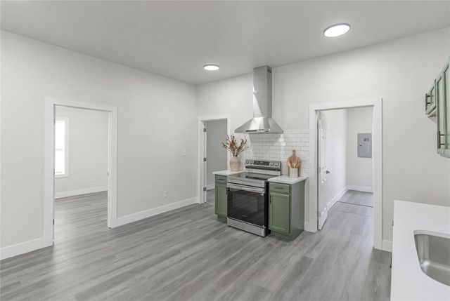 1208 W Logan Avenue, Guthrie, OK 73044