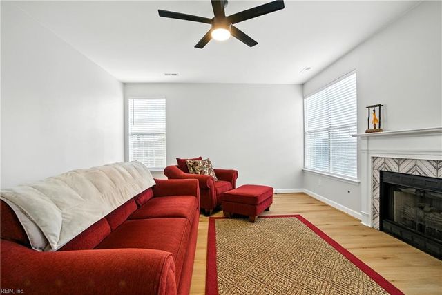 902 Summerfield CRES, Chesapeake, VA 23320