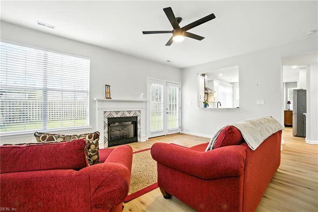 902 Summerfield CRES, Chesapeake, VA 23320