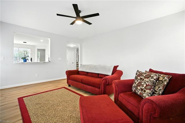 902 Summerfield CRES, Chesapeake, VA 23320