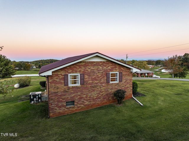 135 Walton Circle, Mosheim, TN 37818