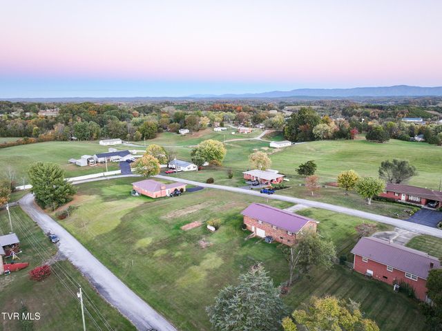 135 Walton Circle, Mosheim, TN 37818