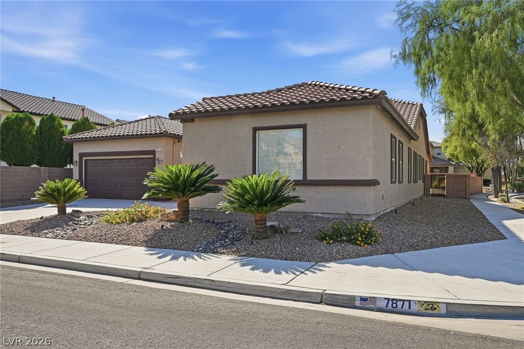7871 Horse Bridle Street, Las Vegas, NV 89131 — photo 4