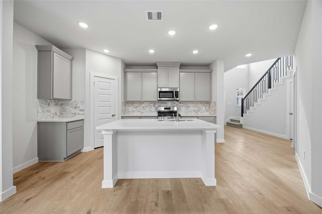 1063 Indian Paint Drive, Bellville, TX 77418