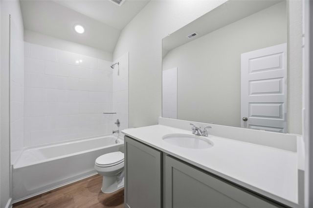 1063 Indian Paint Drive, Bellville, TX 77418