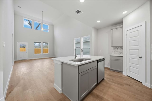 1063 Indian Paint Drive, Bellville, TX 77418