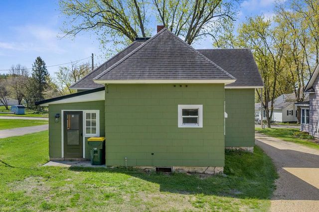203 E Colvin Road, Wonewoc, WI 53968
