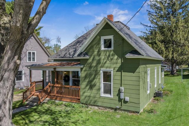 203 E Colvin Road, Wonewoc, WI 53968