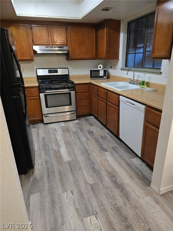 1744 Yellow Rose Street, Las Vegas, NV 89108 — photo 2