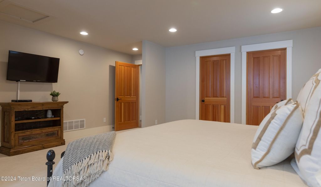 3470 W MCCOLLISTER Drive, Teton Village, WY 83025 photo 29