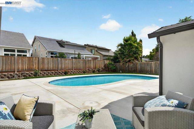 1850 Gilardy Dr, Concord, CA 94518