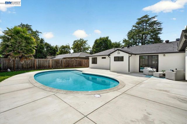 1850 Gilardy Dr, Concord, CA 94518
