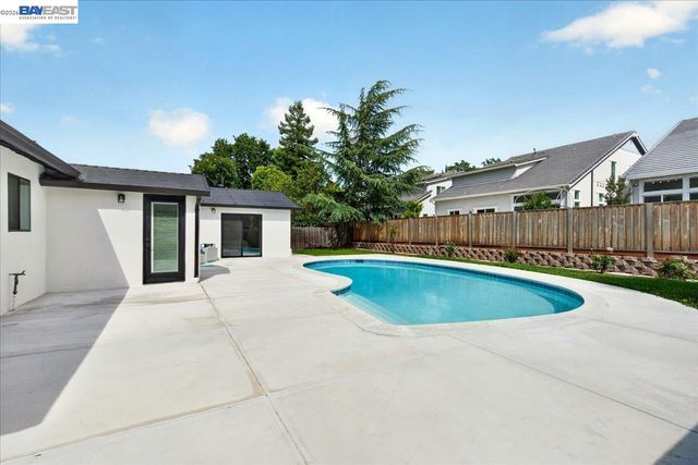 1850 Gilardy Dr, Concord, CA 94518