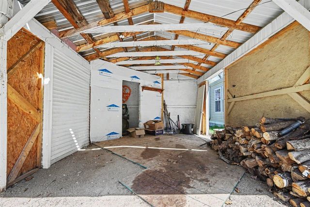 1005 Sharps Road, Pullman, MI 49450