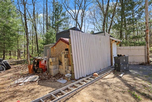 1005 Sharps Road, Pullman, MI 49450