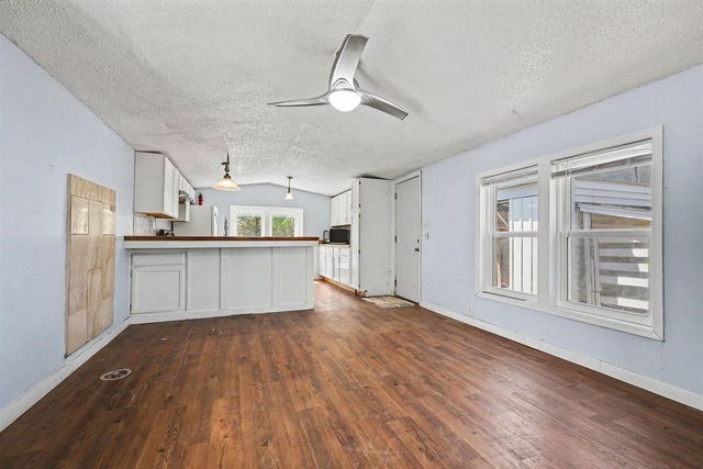 1005 Sharps Road, Pullman, MI 49450