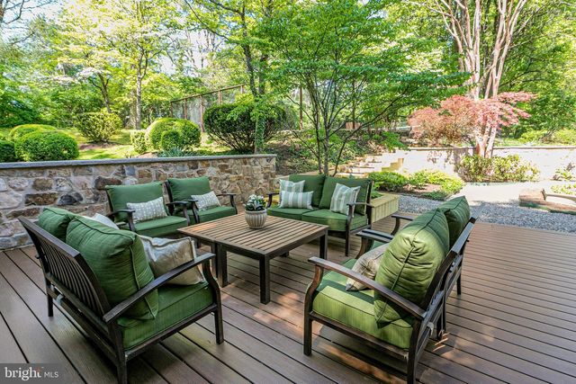 210 LAMBERT DR, Princeton, NJ 08540