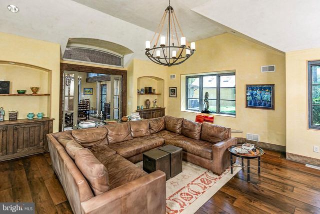 210 LAMBERT DR, Princeton, NJ 08540