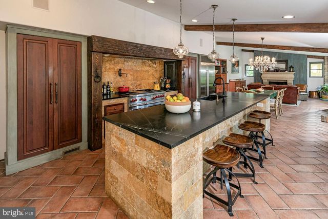 210 LAMBERT DR, Princeton, NJ 08540