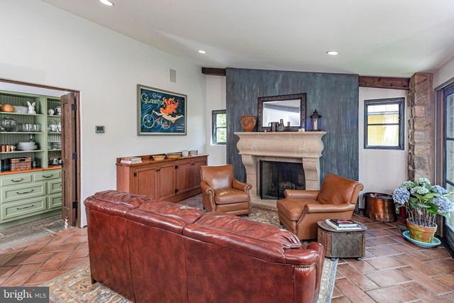210 LAMBERT DR, Princeton, NJ 08540