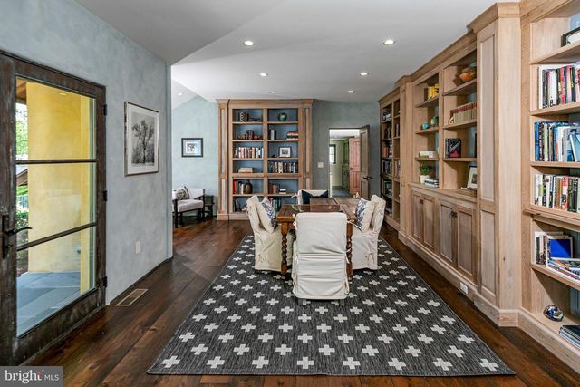 210 LAMBERT DR, Princeton, NJ 08540