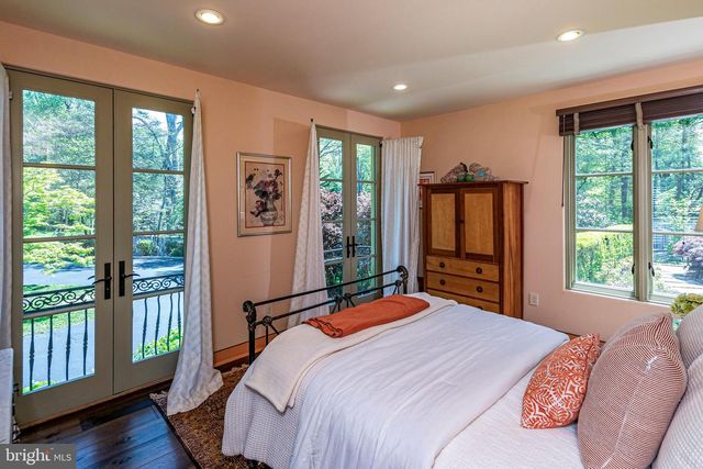 210 LAMBERT DR, Princeton, NJ 08540