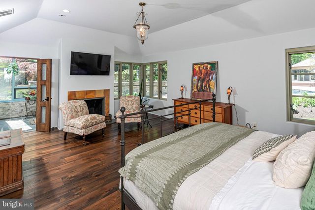 210 LAMBERT DR, Princeton, NJ 08540
