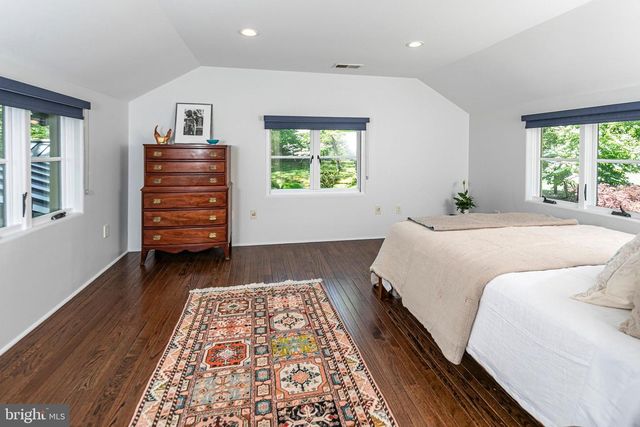 210 LAMBERT DR, Princeton, NJ 08540