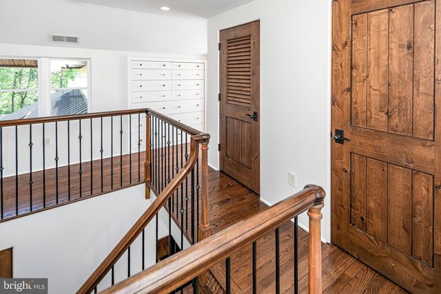 210 LAMBERT DR, Princeton, NJ 08540