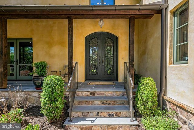 210 LAMBERT DR, Princeton, NJ 08540
