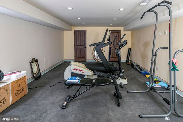 210 LAMBERT DR, Princeton, NJ 08540